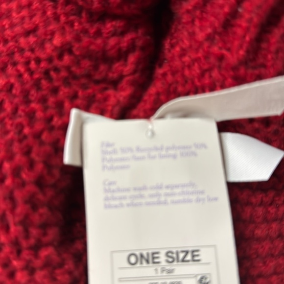 New Slippers w Grippers. Red O/S fits most. Knit Booties. Above the Stars. - Picture 6 of 6